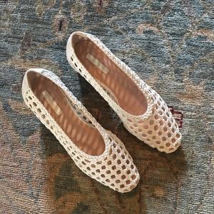 TOPSHOP White Woven Shoes size 7/7.5 runs small